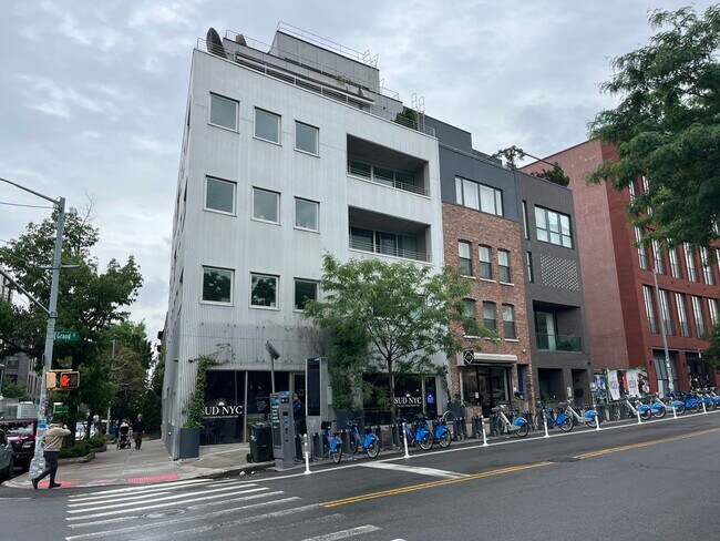 More details for 77-79 Grand St, Brooklyn, NY - Multifamily for Sale