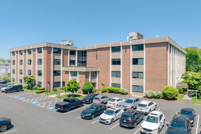 Plus de détails pour 888 Worcester St, Wellesley, MA - Bureau à louer