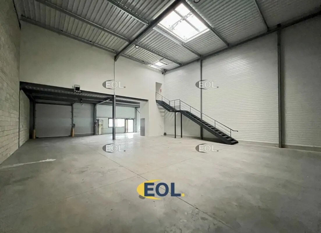 Flex in Aulnay-sous-Bois for lease Interior Photo- Image 1 of 12