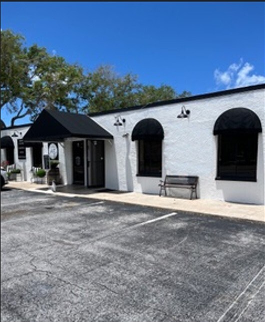 2058 Bayshore Blvd, Dunedin, FL à vendre Photo du bâtiment- Image 1 de 1