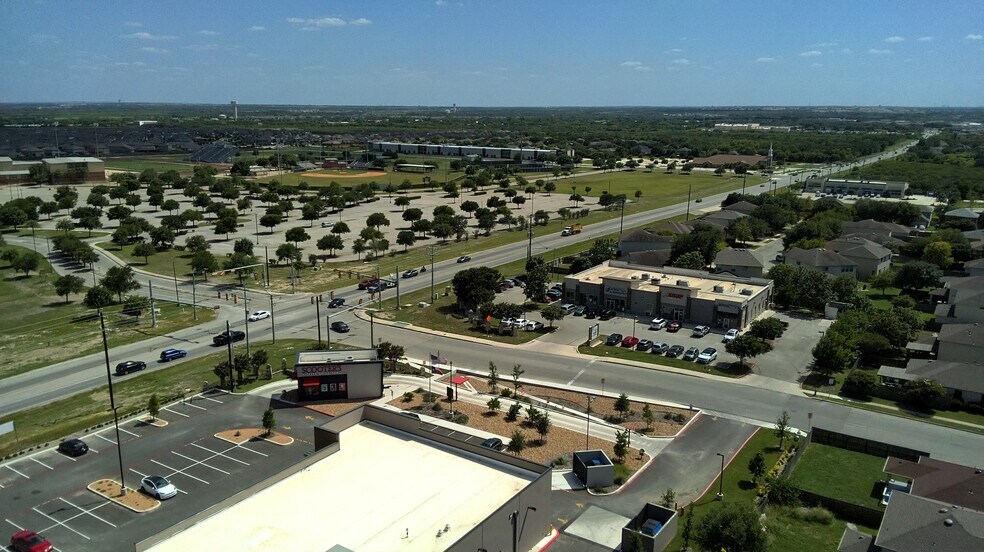 112 Rodeo Way, Cibolo, TX à vendre - Photo du bâtiment - Image 3 de 8