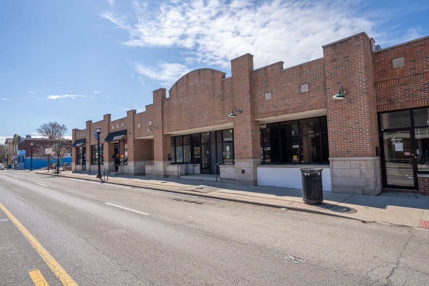 2465-2477 N High St, Columbus, OH for lease - Building Photo - Image 2 of 9