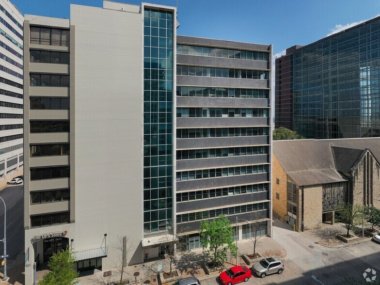 807 Brazos St, Austin, TX à louer - Photo du bâtiment - Image 3 de 15