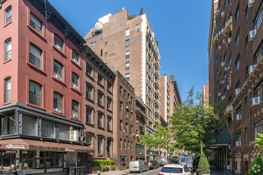 112 E 19th St, New York, NY for sale - Primary Photo - Image 1 of 1