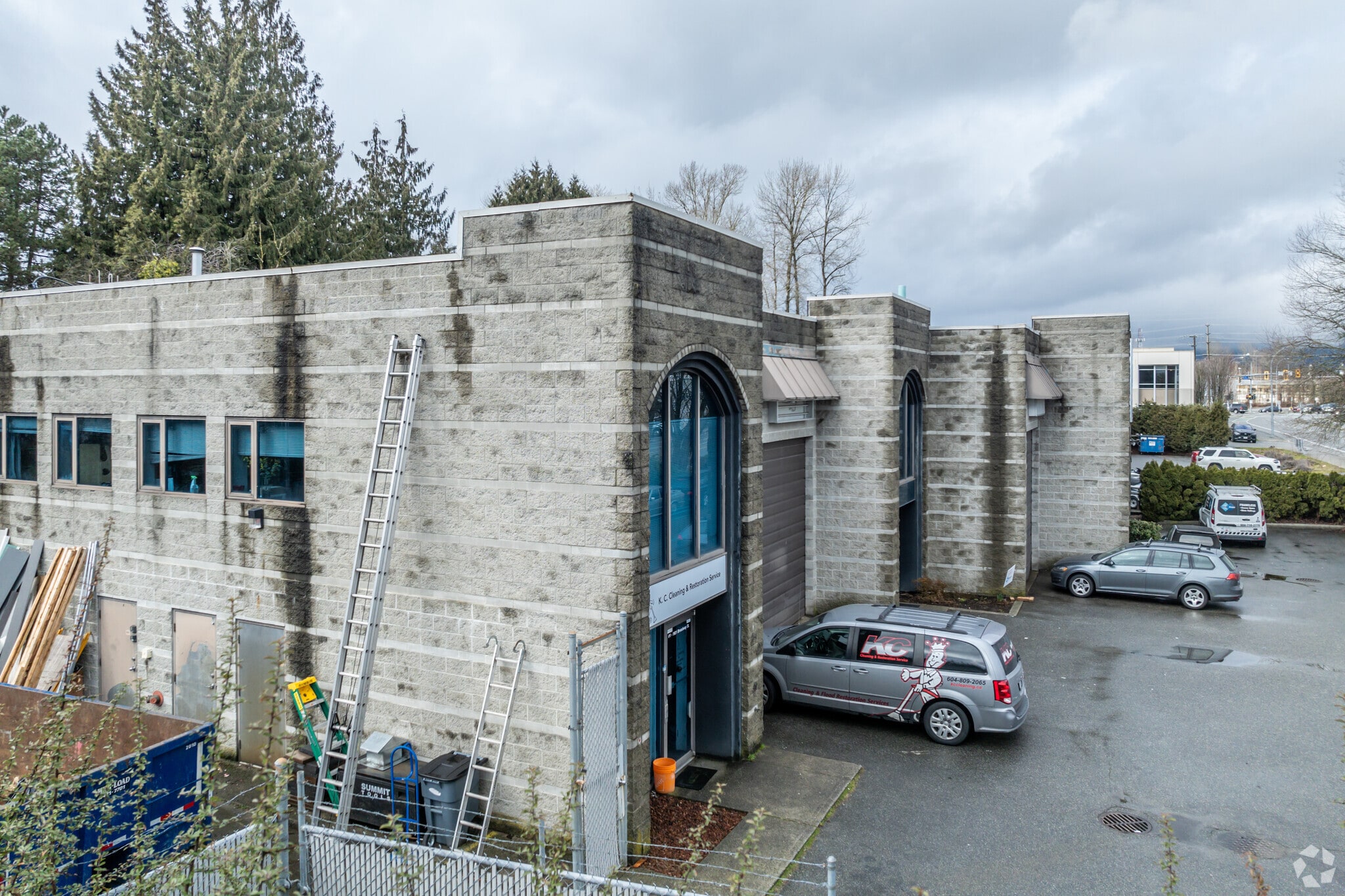 1921 Broadway St, Port Coquitlam, BC for lease Primary Photo- Image 1 of 3