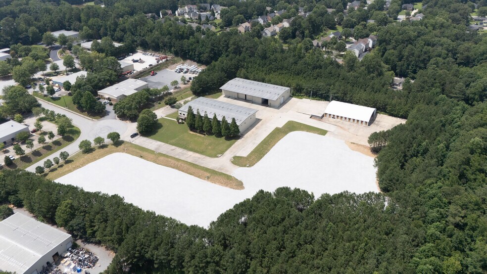 6727 Oak Ridge Commerce Way, Austell, GA à louer - Photo du bâtiment - Image 3 de 6