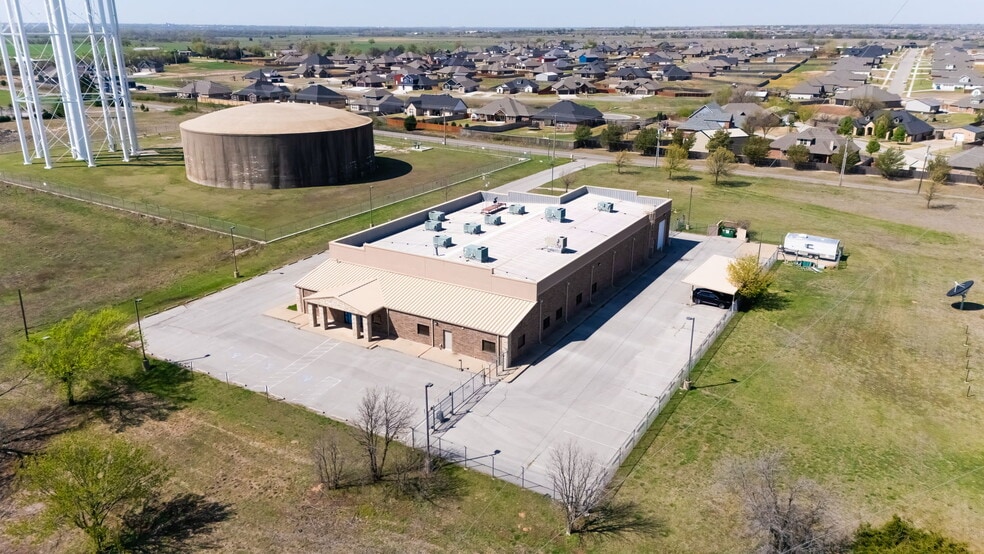 9802 N Morgan Rd, Yukon, OK for sale - Building Photo - Image 3 of 59