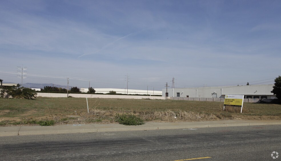 2450 Cordelia Rd, Fairfield, CA à vendre - Photo du bâtiment - Image 2 de 4