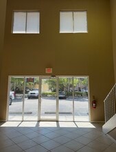 1085 Business Ln, Naples, FL for lease Lobby- Image 1 of 5