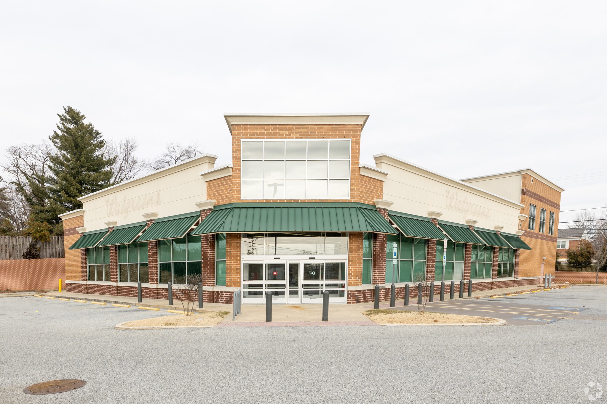 6498 Landover Rd, Hyattsville, MD for lease Primary Photo- Image 1 of 3