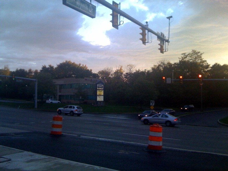 35 Lancaster Ave, Malvern, PA à louer - Photo principale - Image 1 de 1