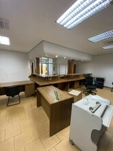 Retail in Yuncos, Toledo for lease Interior Photo- Image 1 of 2