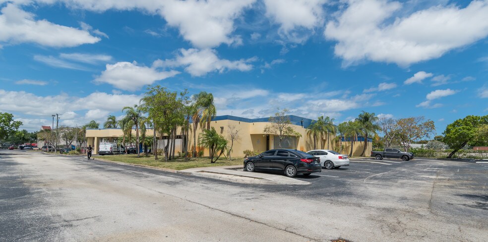 3500 N ANDREWS Ave, Pompano Beach, FL à vendre - Photo du bâtiment - Image 2 de 3