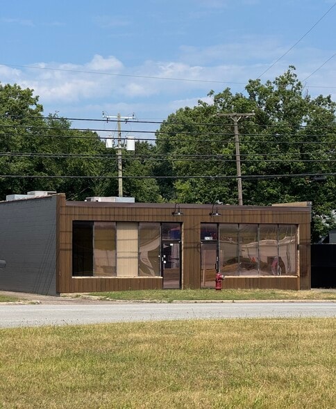23389-23391 Telegraph Rd, Southfield, MI for lease - Building Photo - Image 3 of 6