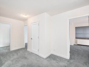 185 E 85th St, New York, NY à louer Photo intérieure- Image 2 de 7