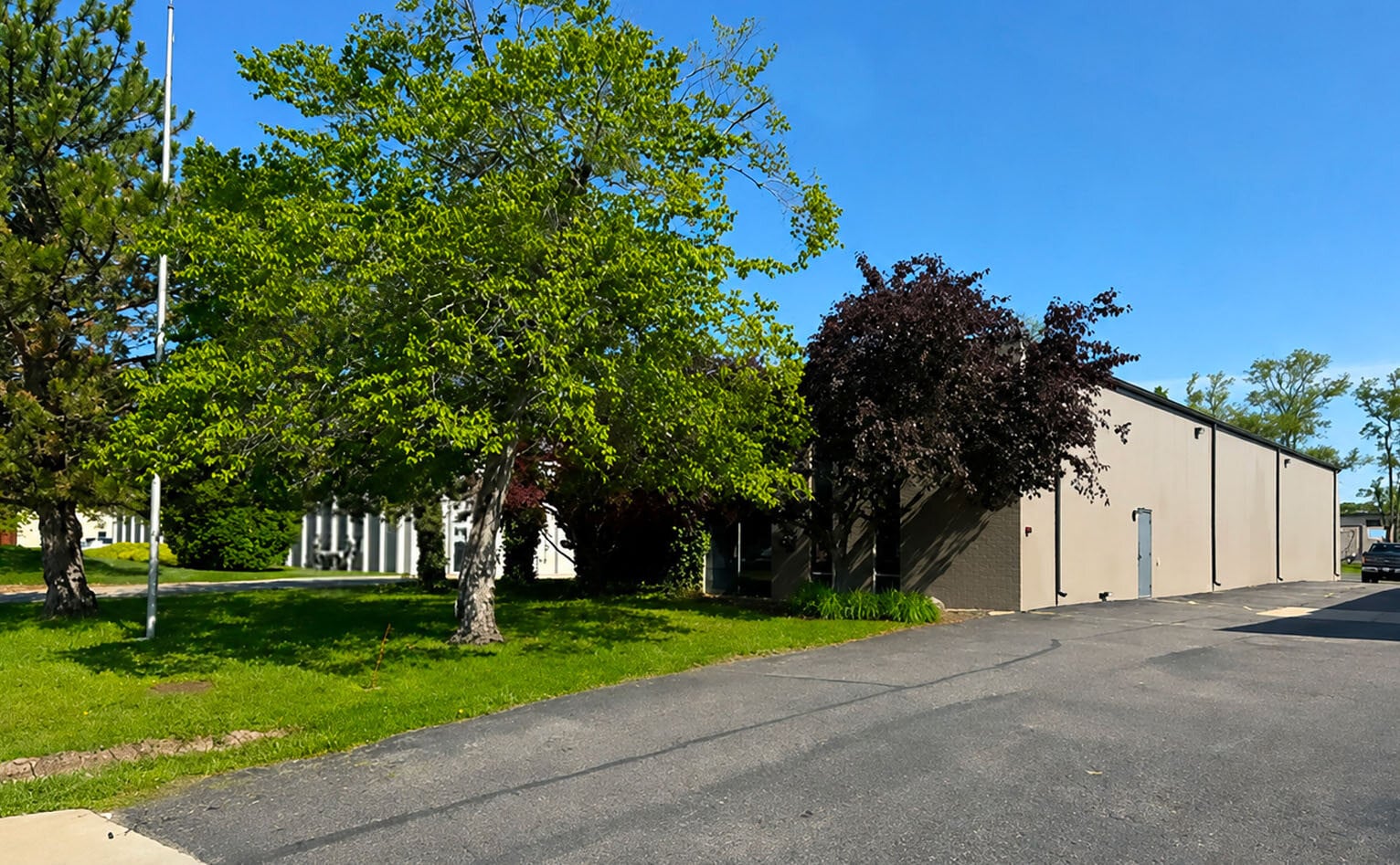 646 Ajax Dr, Madison Heights, MI à vendre Photo principale- Image 1 de 5