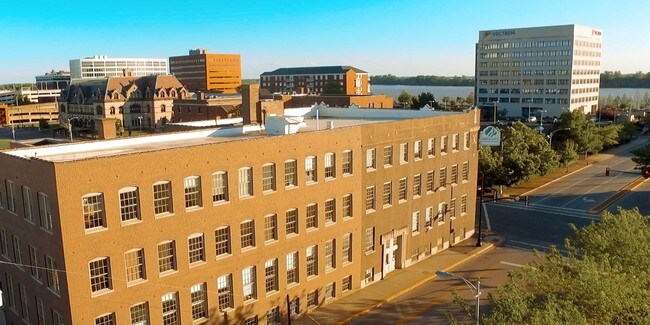 Plus de détails pour 223 NW 2nd St, Evansville, IN - Bureau à louer