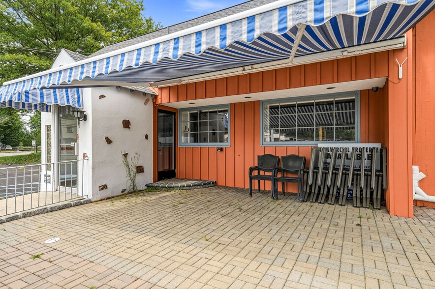 924 N Bethlehem Pike, Ambler, PA for sale - Building Photo - Image 3 of 27
