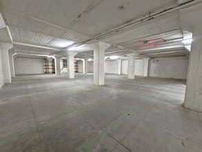 415 S San Pedro St, Los Angeles, CA for lease Interior Photo- Image 2 of 2