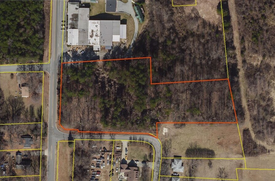 217 Aloe Rd, Greensboro, NC à vendre - Photo du bâtiment - Image 3 de 10