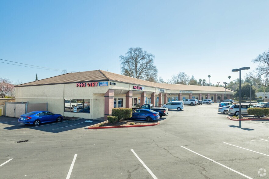 5948 Auburn Blvd, Citrus Heights, CA à louer - Photo du bâtiment - Image 2 de 5