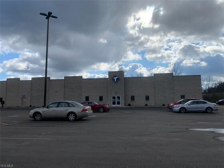 82424 Cadiz Jewett Rd, Cadiz, OH à vendre - Photo du bâtiment - Image 2 de 11