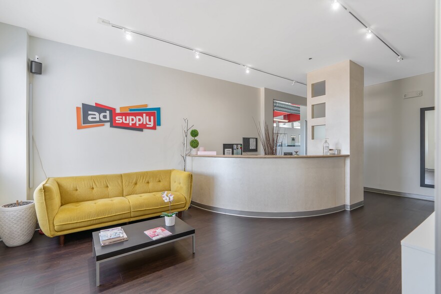 10811 Washington Blvd, Culver City, CA for lease - Interior Photo - Image 2 of 9