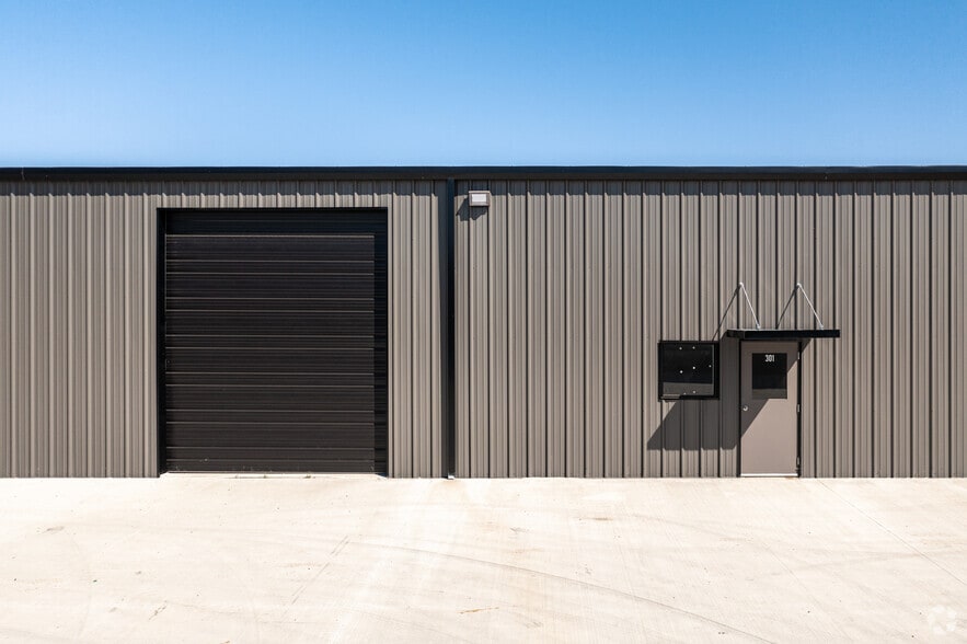 4687 Johnson Ln, Argyle, TX for lease - Building Photo - Image 3 of 10