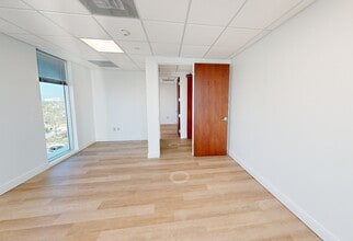 2601 E Oakland Park Blvd, Fort Lauderdale, FL à louer Numérisation 3D de Matterport- Image 1 de 9