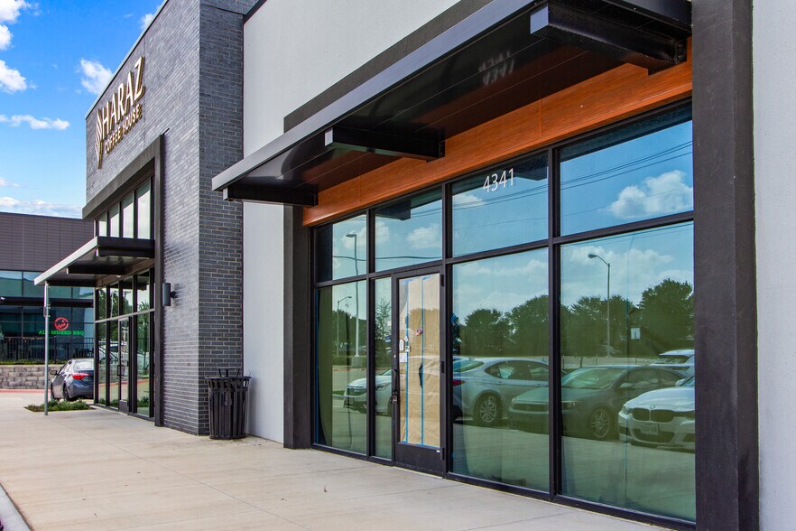 4301 14th St, Plano, TX à louer - Photo du bâtiment - Image 3 de 27
