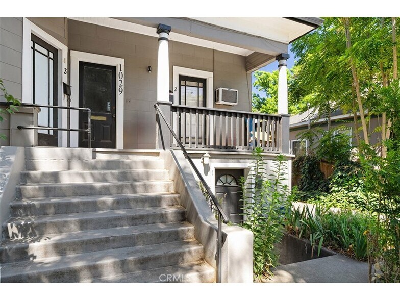 1029 Salem St, Chico, CA à vendre - Photo du bâtiment - Image 2 de 8