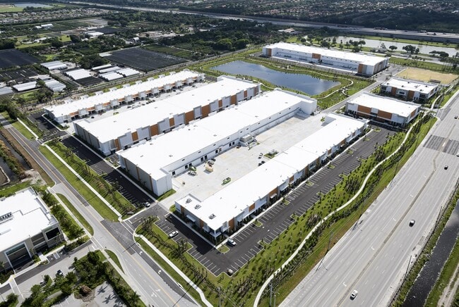 Plus de détails pour 8289 Boynton Beach Blvd, Boynton Beach, FL - Industriel à louer