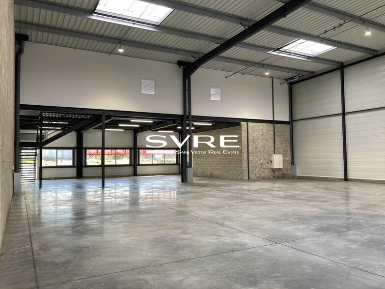 Flex in Marignane for sale - Building Photo - Image 3 of 13