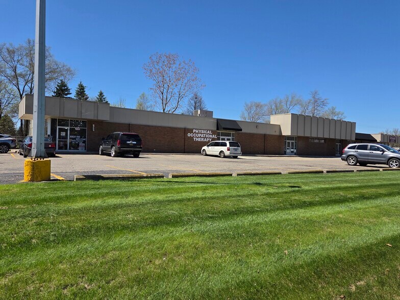 3095 N Genesee Rd, Flint, MI à louer - Photo du bâtiment - Image 1 de 7