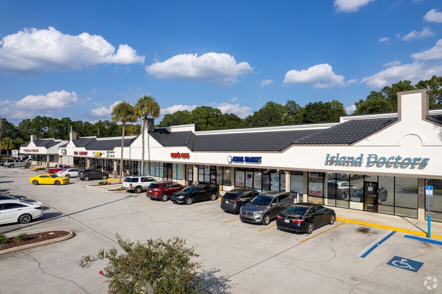 11565 Main St, Jacksonville, FL for lease - Building Photo - Image 1 of 8