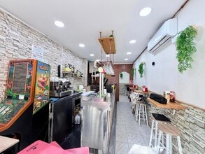 Commerce de détail dans Santa Coloma de Gramenet, Barcelona à louer Photo intérieure- Image 2 de 14