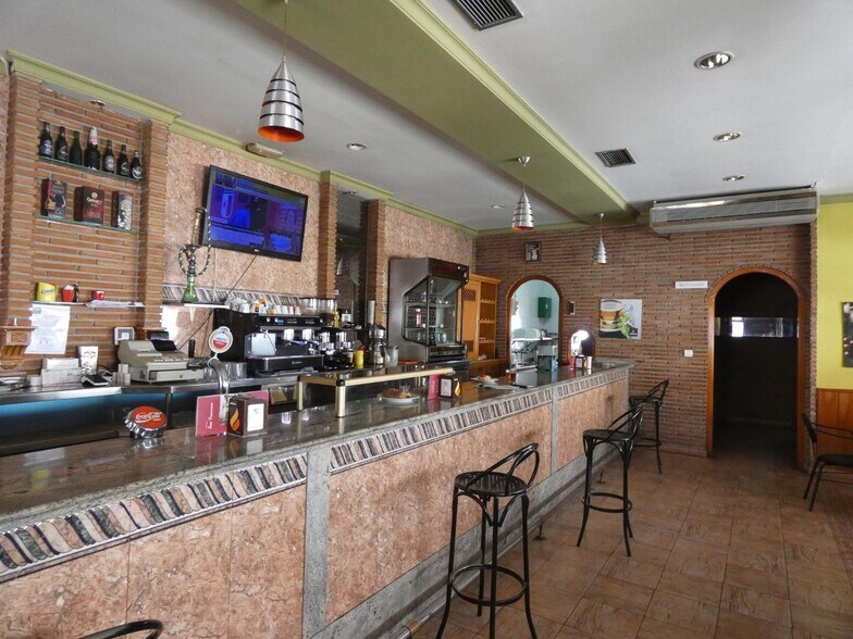 Retail in Albolote for sale - Interior Photo - Image 1 of 34