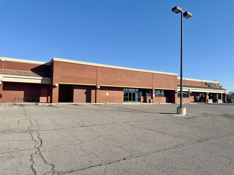 1409 E Danforth Rd, Edmond, OK for lease - Building Photo - Image 1 of 6