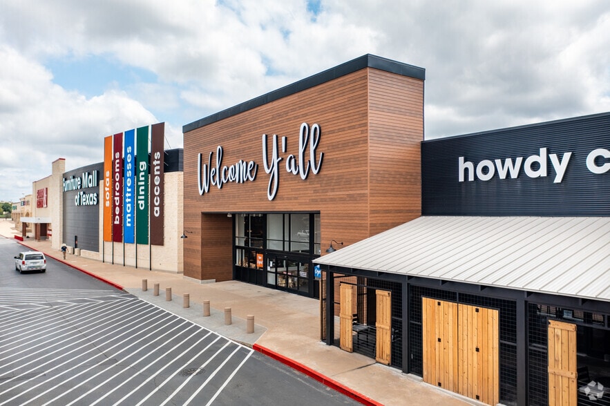 12901 N I-35 Service Rd, Austin, TX for lease - Building Photo - Image 1 of 29