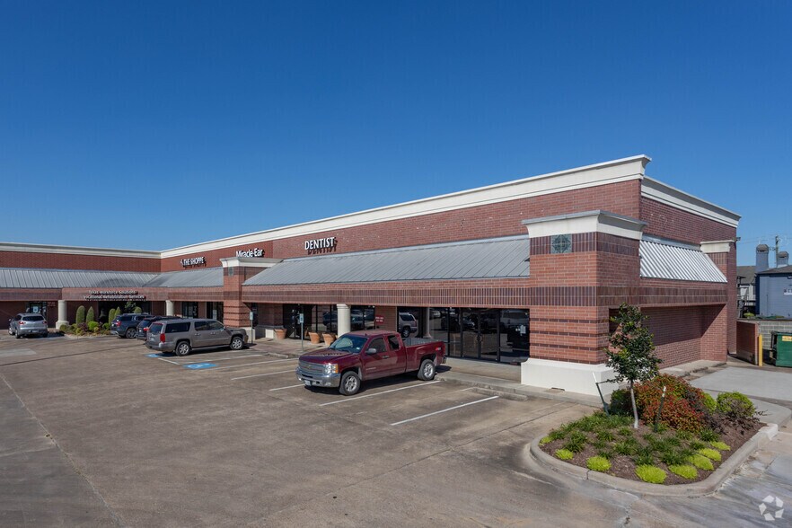 4111 Fairmont Pky, Pasadena, TX à louer - Photo du bâtiment - Image 2 de 7