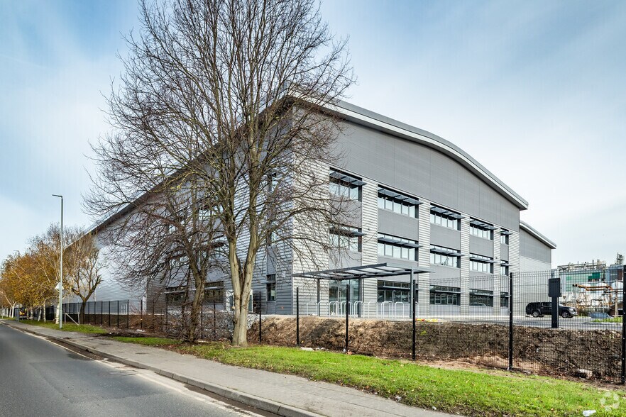 Acornfield Rd, Liverpool for lease - Building Photo - Image 2 of 20