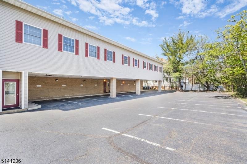 10 N Gaston Ave, Somerville, NJ à vendre Photo du bâtiment- Image 1 de 5