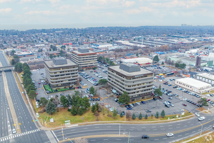 700 Dorval Dr, Oakville, ON for lease - Aerial - Image 2 of 27