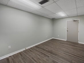 574 Azalea Rd, Mobile, AL à louer Photo intérieure- Image 2 de 5