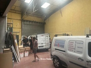 Bureau dans Vaulx-en-Velin à louer Photo du bâtiment- Image 1 de 3