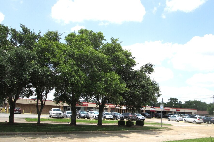 1530 KenForest, Missouri City, TX for lease - Building Photo - Image 3 of 10