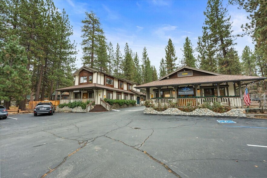 41609 Big Bear Blvd, Big Bear Lake, CA à vendre - Photo du bâtiment - Image 2 de 36