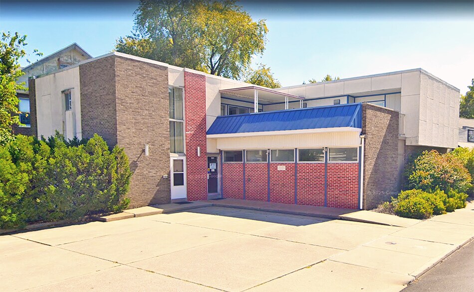 100 Mascoutah Ave, Belleville, IL à vendre - Photo du bâtiment - Image 1 de 8