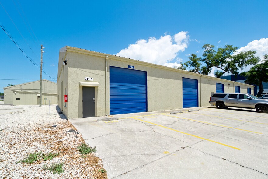 722 17th St E, Palmetto, FL à louer - Photo principale - Image 2 de 16