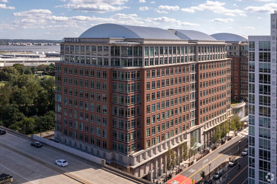 2777 Crystal Dr, Arlington, VA for lease - Building Photo - Image 3 of 25